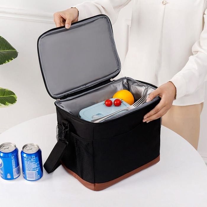 CL008 Black portable insulated cooler bag - Image 11