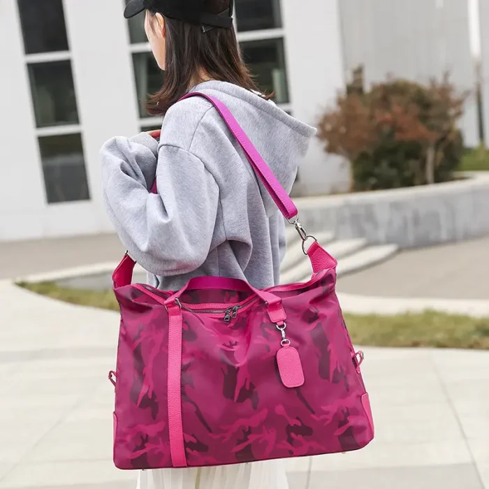 M25 Custom High Quality Colorful Waterproof Shoulder Gym Bag - Image 4